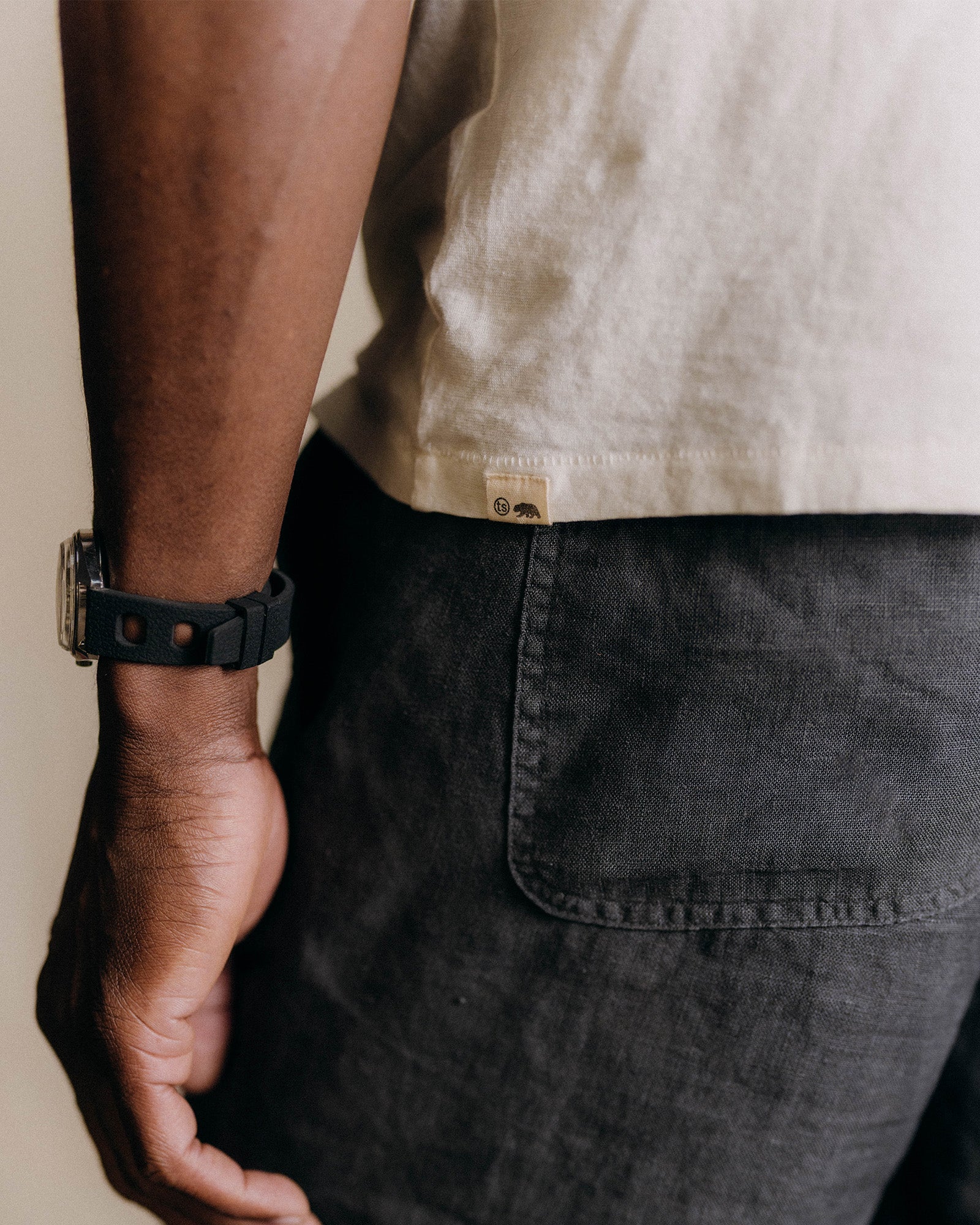 The Cotton Hemp Tee in Natural