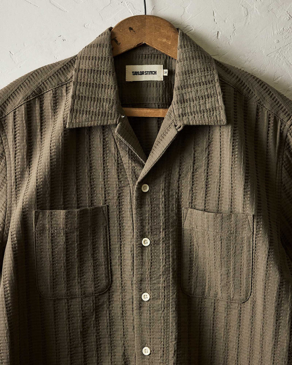 The Conrad Shirt in Fatigue Olive Dobby Stripe