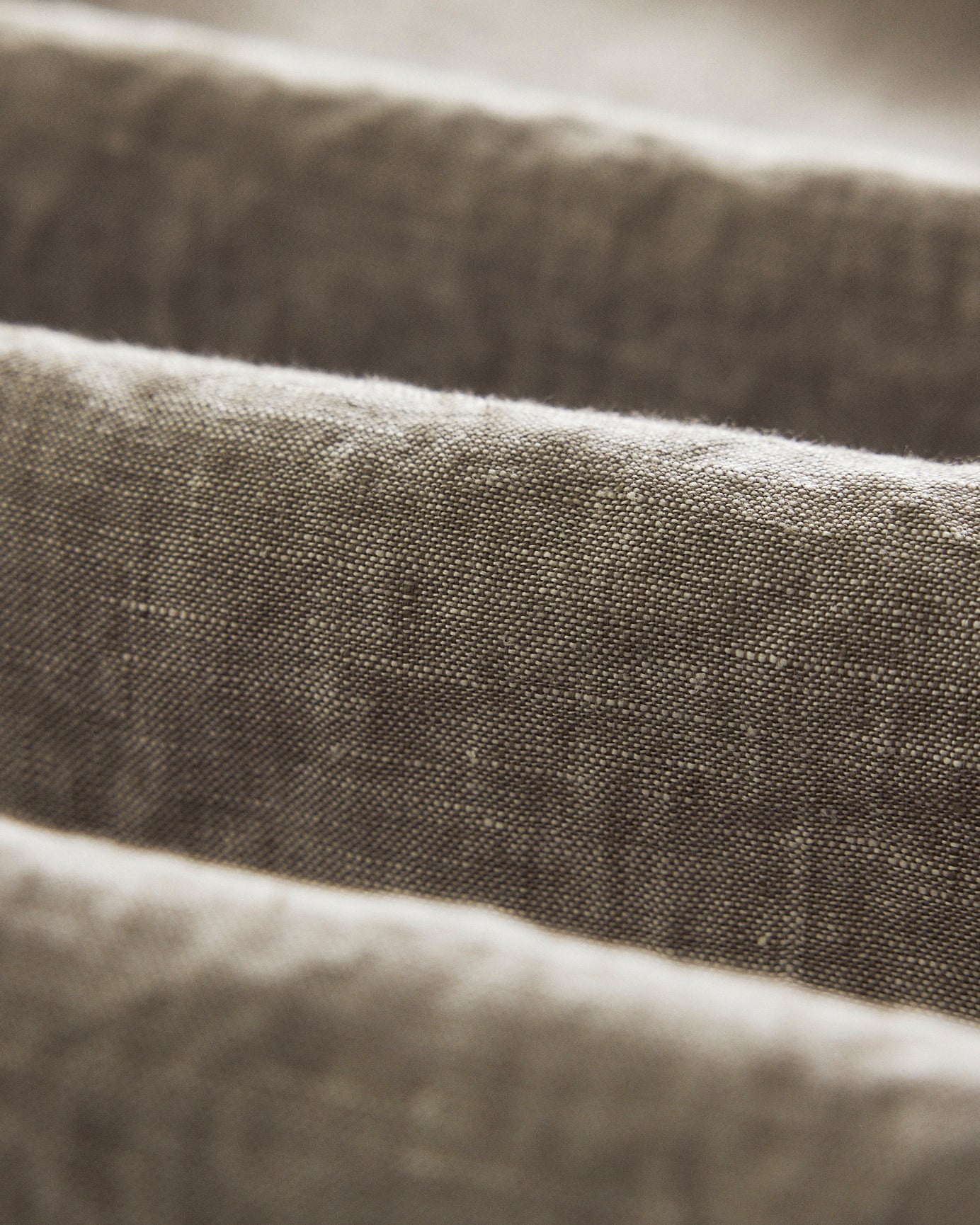 The Short Sleeve California in Morel Hemp